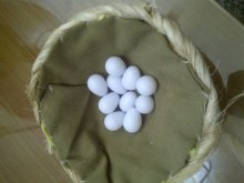 huevos-de-plastico